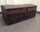 Ancienne malle de marchand ambulant