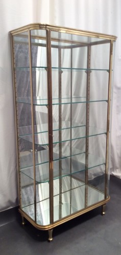 Ancienne vitrine de magasin de luxe