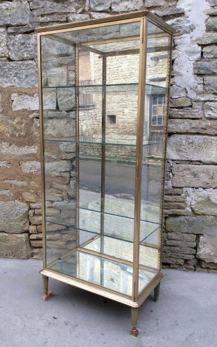 Ancienne vitrine de magasin (réservée D.T)
