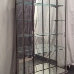 Ancienne grande vitrine de magasin.