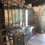 Grande vitrine ancienne de magasin.(réservée)