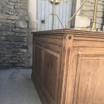 Ancien meuble de magasin.
