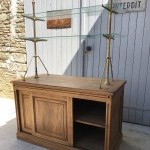 Ancien meuble de magasin.