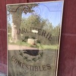 Ancien store de magasin.