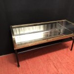 Ancienne vitrine de magasin.