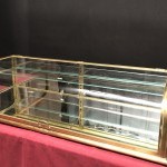 Grosse vitrine ancienne de comptoir de magasin.(réservé CP)