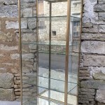 Ancienne vitrine de magasin (réservée D.T)