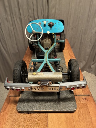 Ancienne voiture didactique.