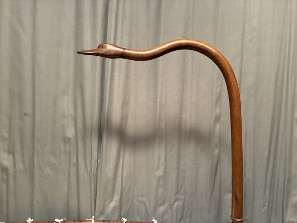 Grand berceau ancien.