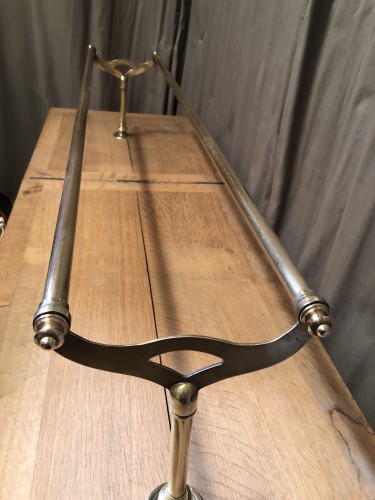 Ancien porte chapeaux, jette habits de brasserie.