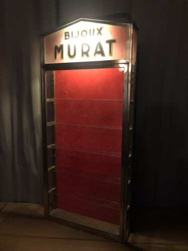 Ancienne vitrine de magasin, bijouterie.