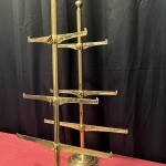 Supports d'étagères de magasin.
