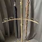 Ancien presentoir ou porte cannes ou parapluies.(reserve)