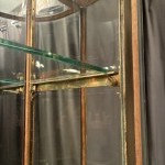 Grande vitrine de présentation.