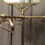 Ancien présentoir de magasin à étoles, foulards, tissus...