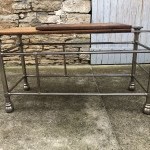 Ancienne table de drapier.