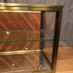 Ancienne vitrine à poser.