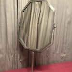 Ancien miroir de chapelier.