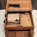 Ancienne caisse de comptoir